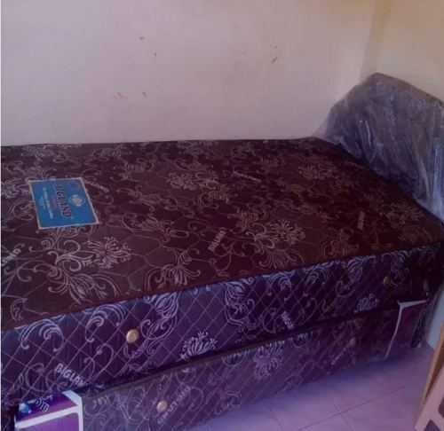 Kost Cowok : (Payung Sekaki) – foto 2