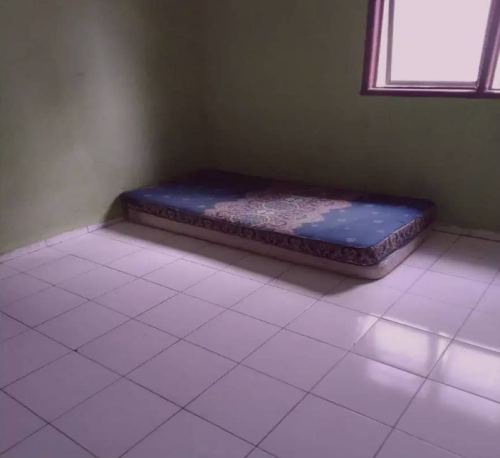 Kost Cewek : (Senapelan)