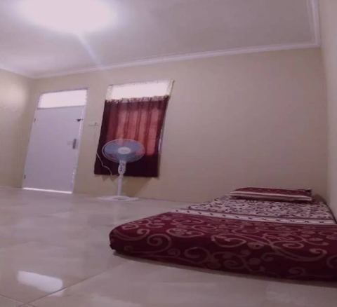 Kost Cowok : (Marpoyan Damai)