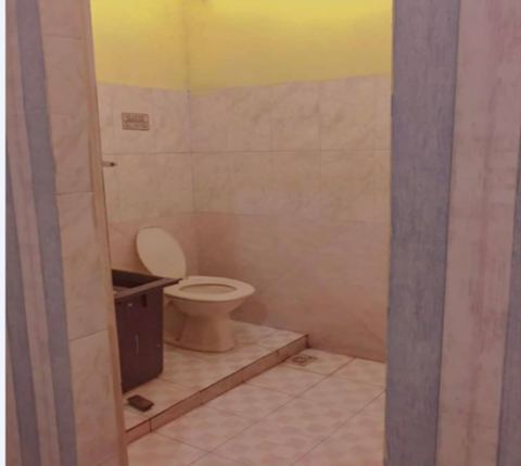 Kost Cowok : (Marpoyan Damai)